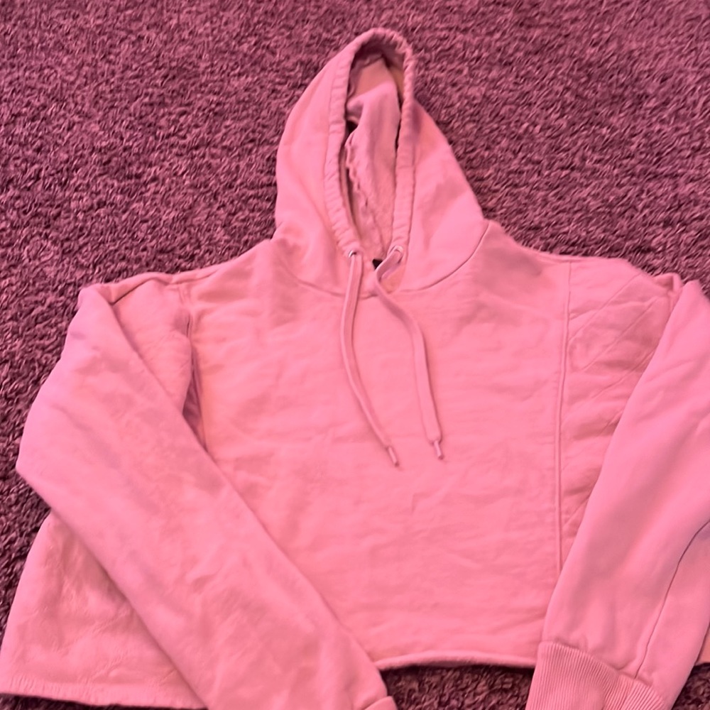 cropped hoodie